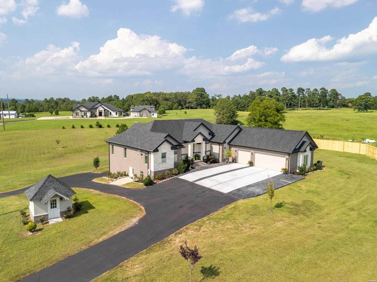 4903 Sunshine Road - Photo 1