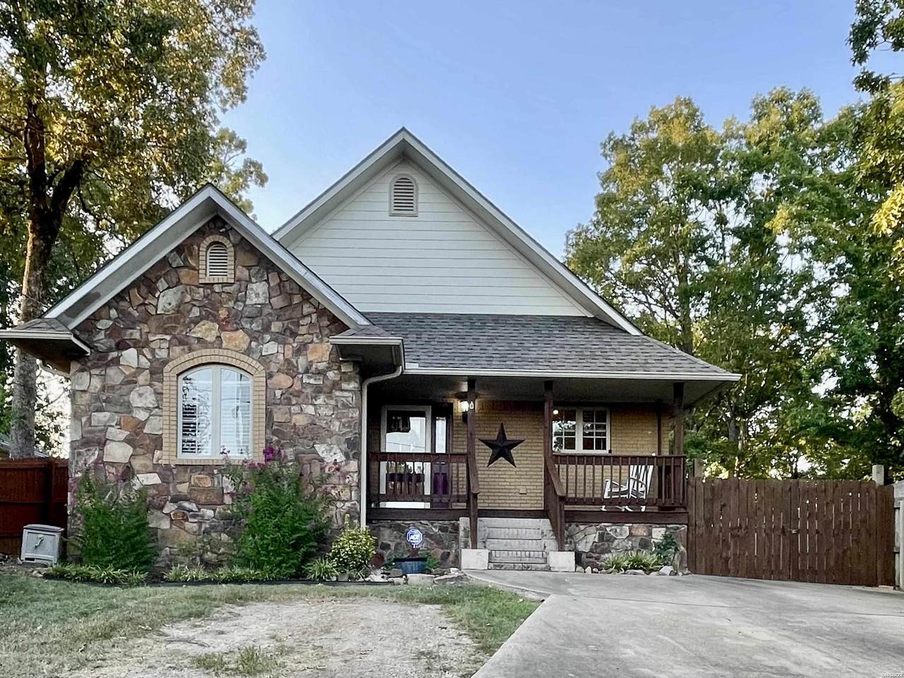 117 Skyline Drive - Photo 1