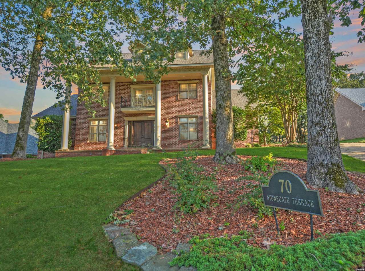 70 Stonegate Terrace - Photo 1