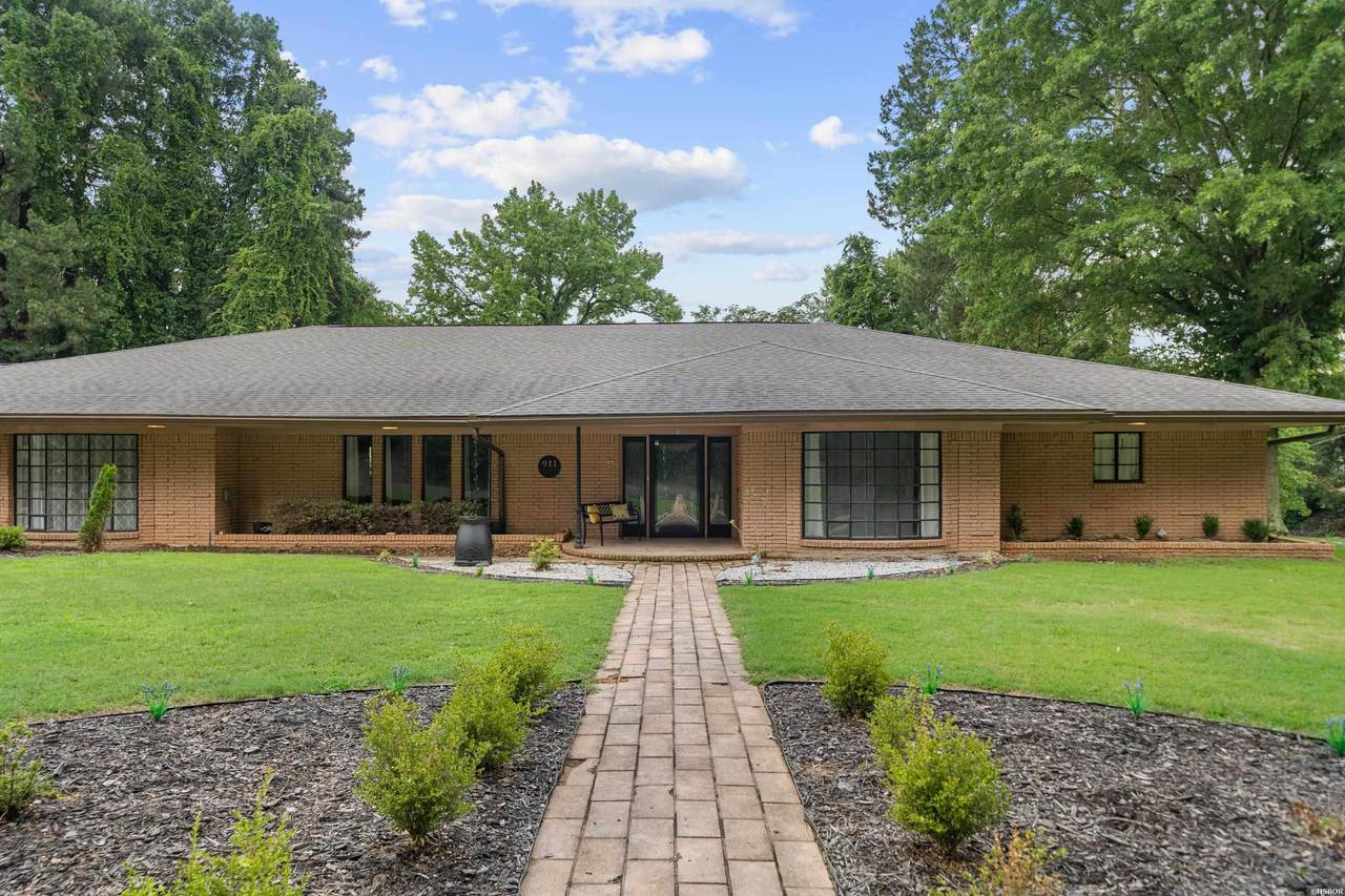 911 Prospect Avenue - Photo 1