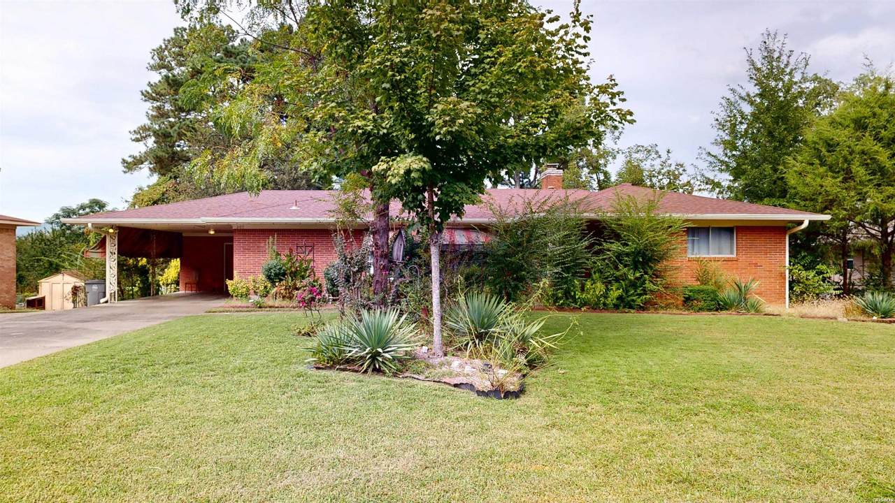 209 Mcmahan Drive - Photo 1