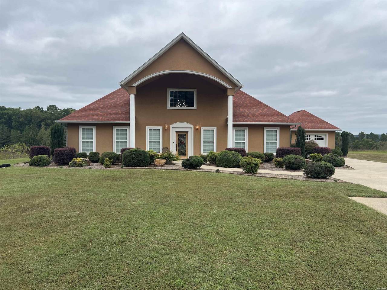 912 Ebenezer - Photo 1