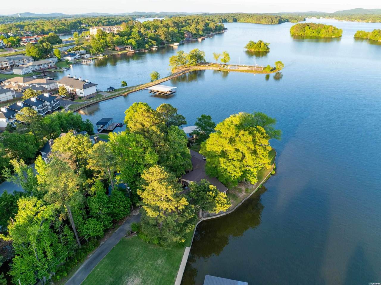 190 Woodlore Point - Photo 1