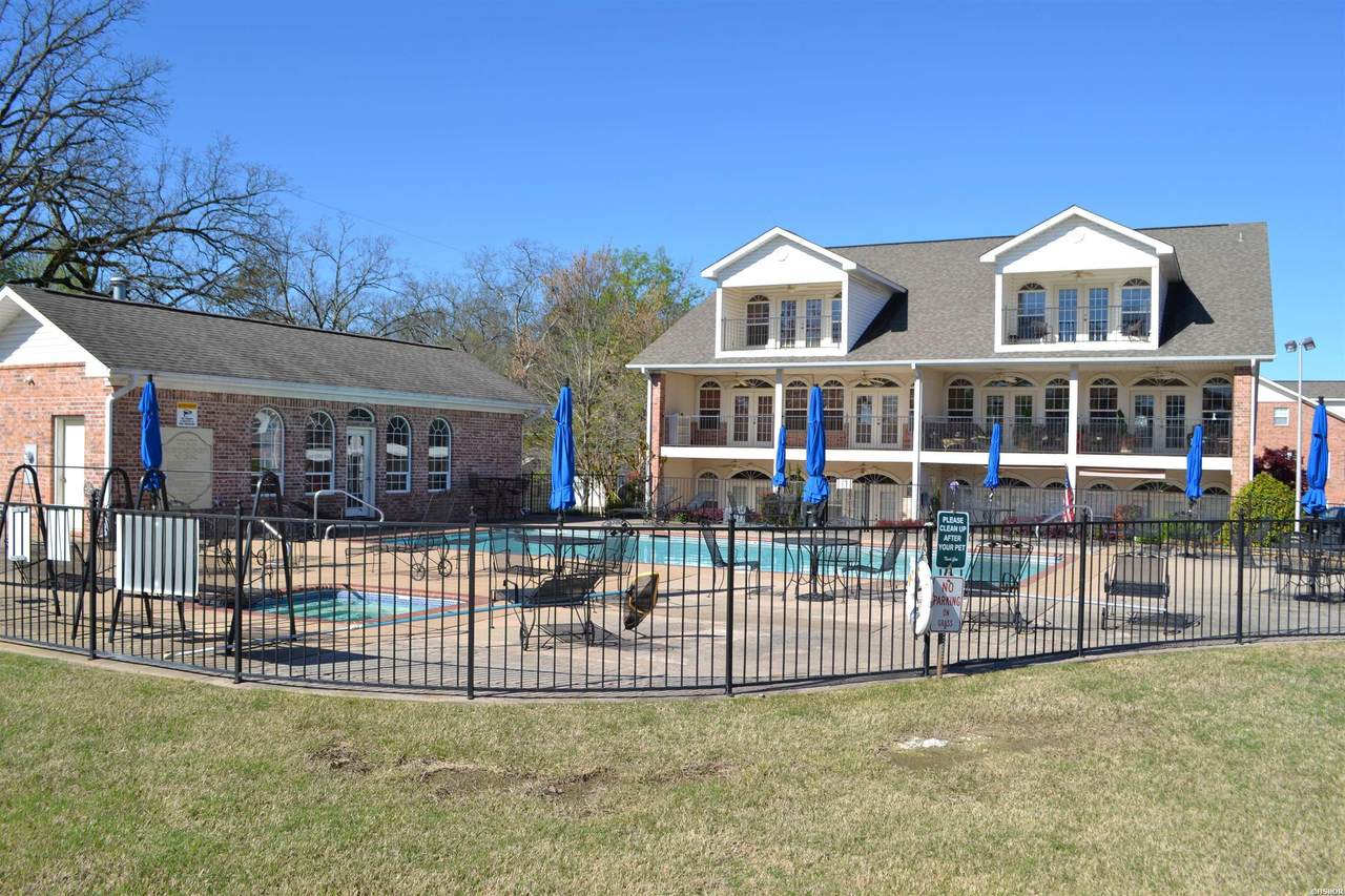 451 Lakeland Drive - Photo 1