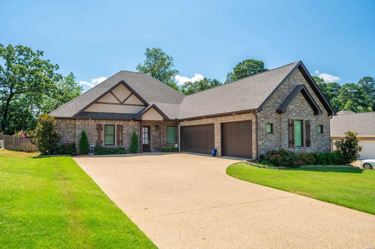 301 Arlington Park Drive - Photo 1