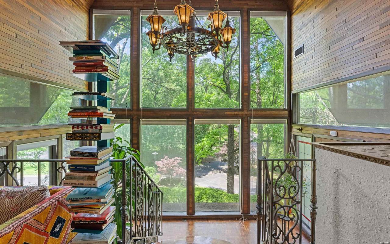 124 Leigh Circle - Photo 1