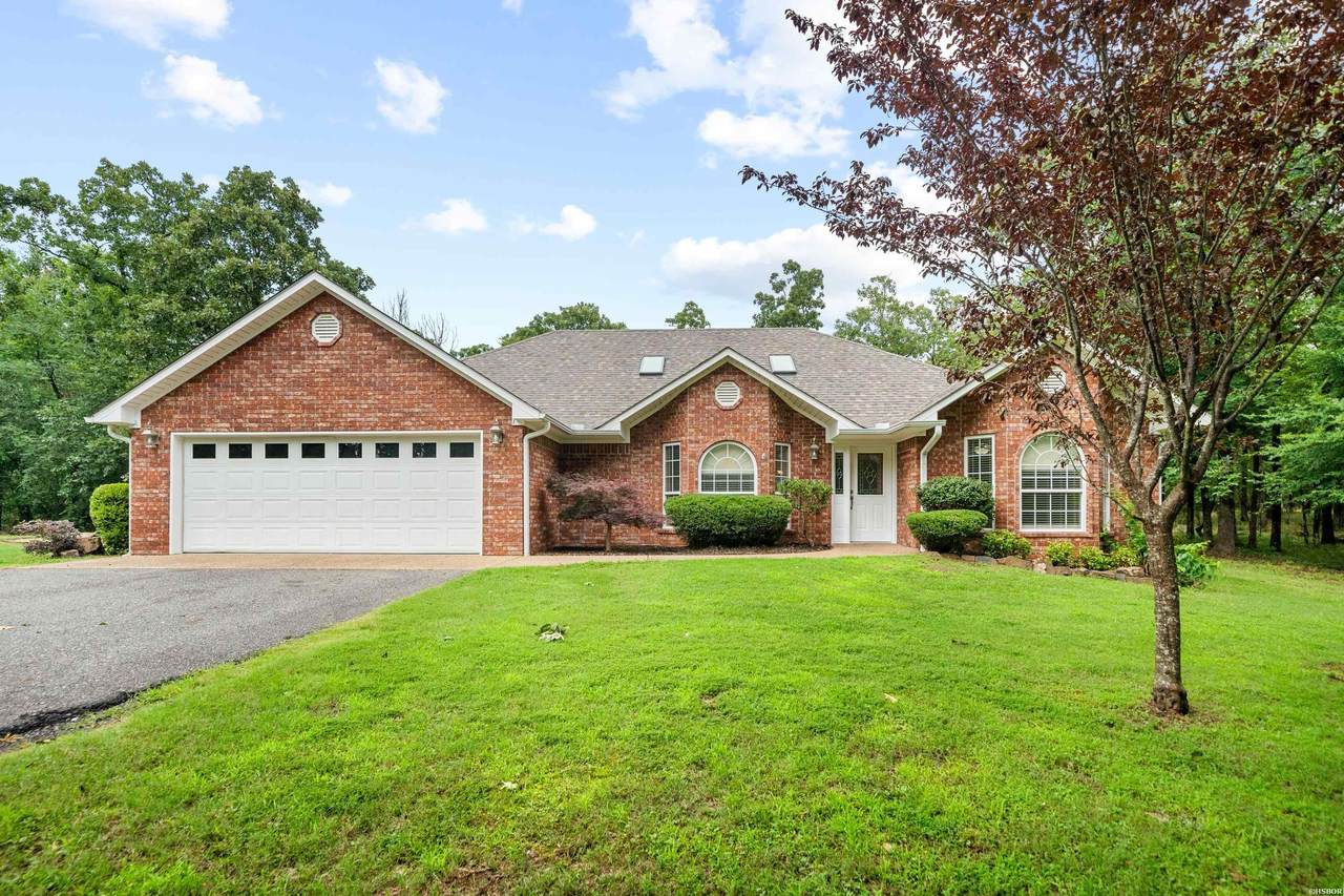 828 Lakeshore - Photo 1