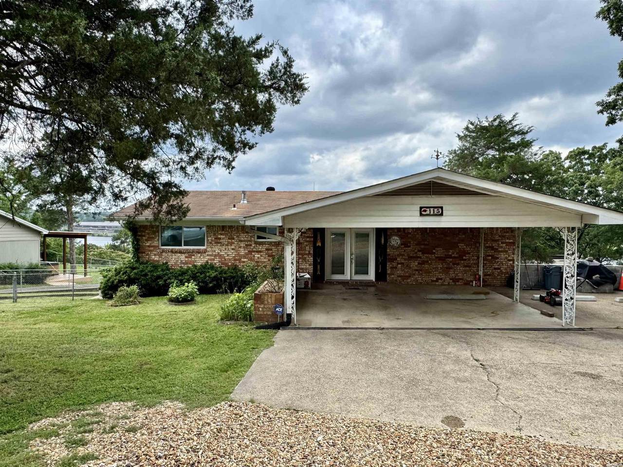 115 Ledgerock Road - Photo 1