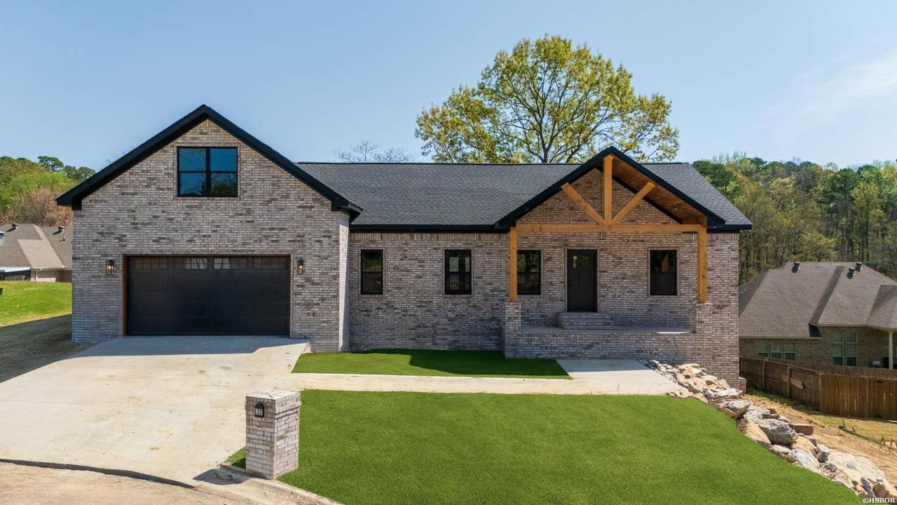 132 Lombard Court - Photo 1