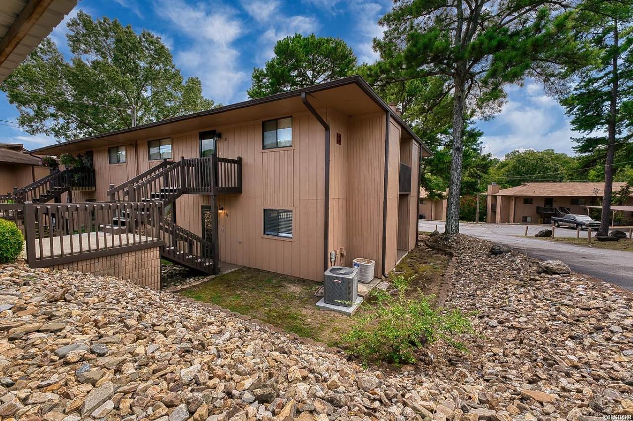 1100 Woodlawn Avenue - Photo 1