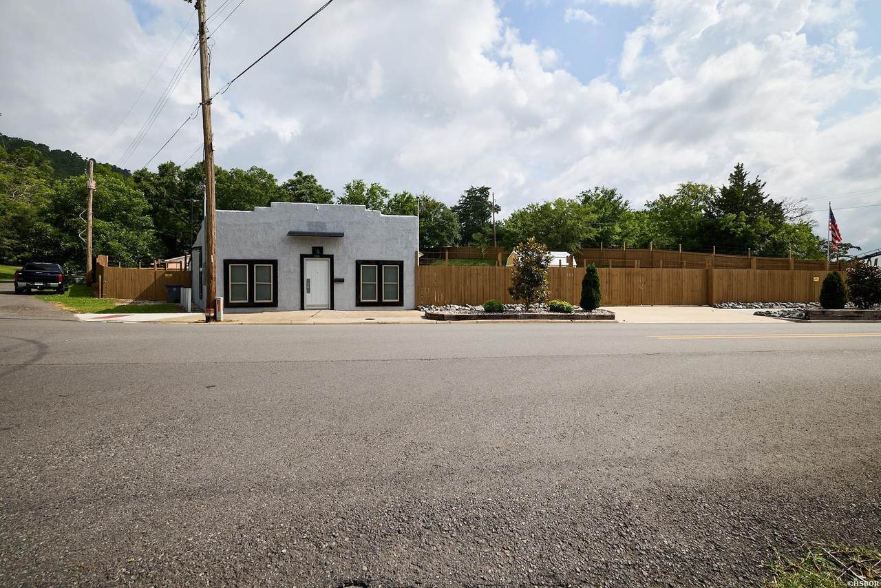 901 Spring Street - Photo 1