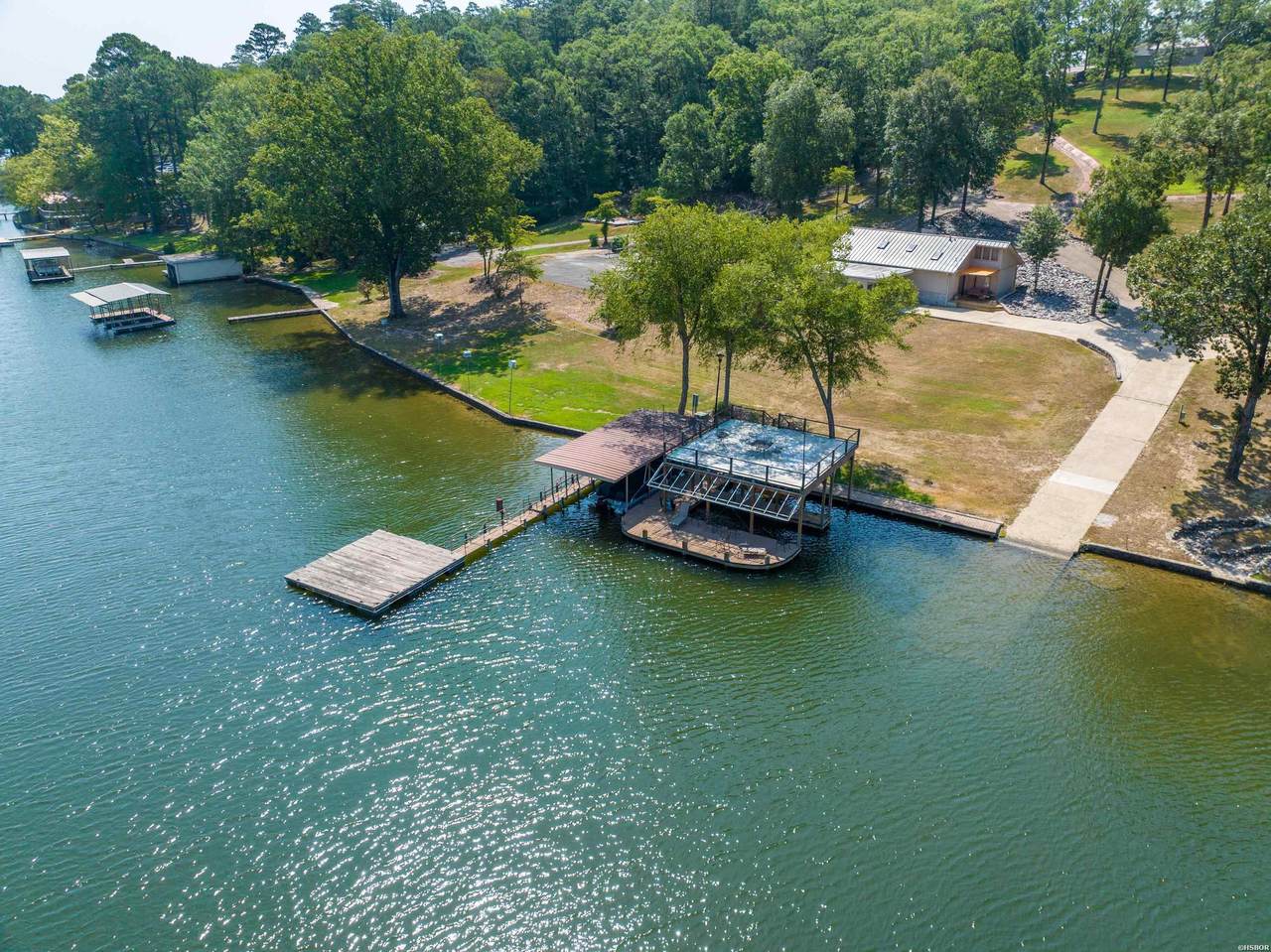 300 Pinehill - Photo 1