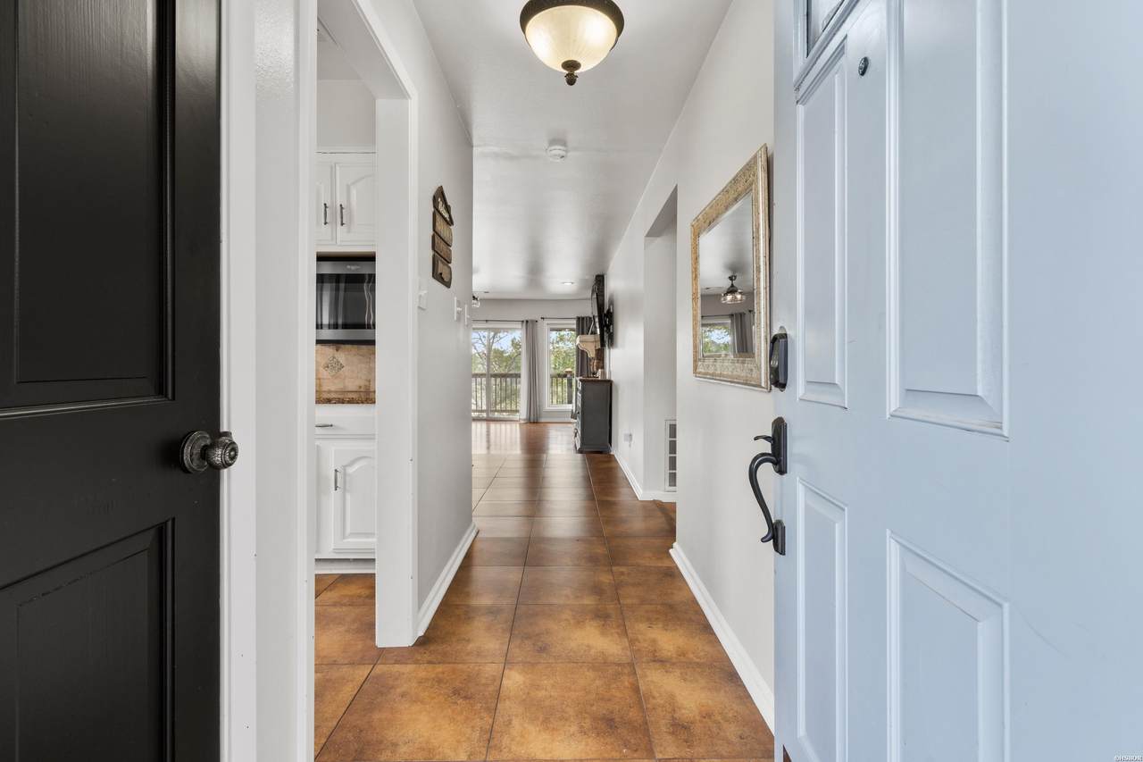 203 Stearns Point - Photo 1