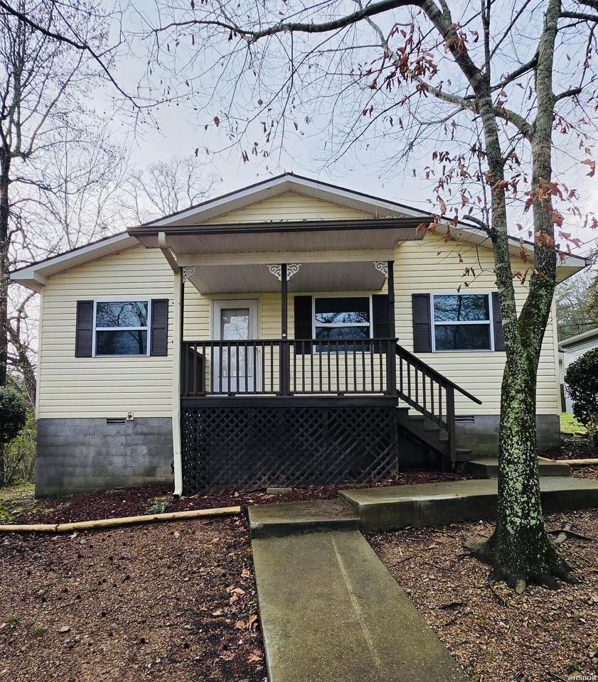 112 Newton Street - Photo 1
