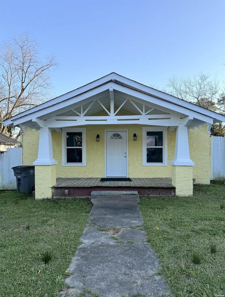 723 Ward Street - Photo 1