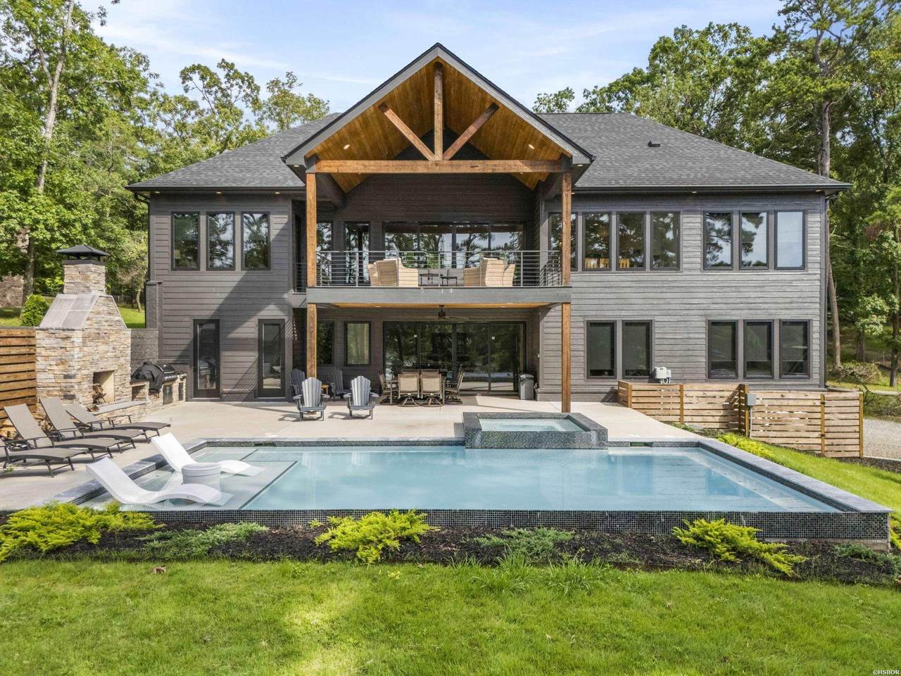 434 Windamere - Photo 1