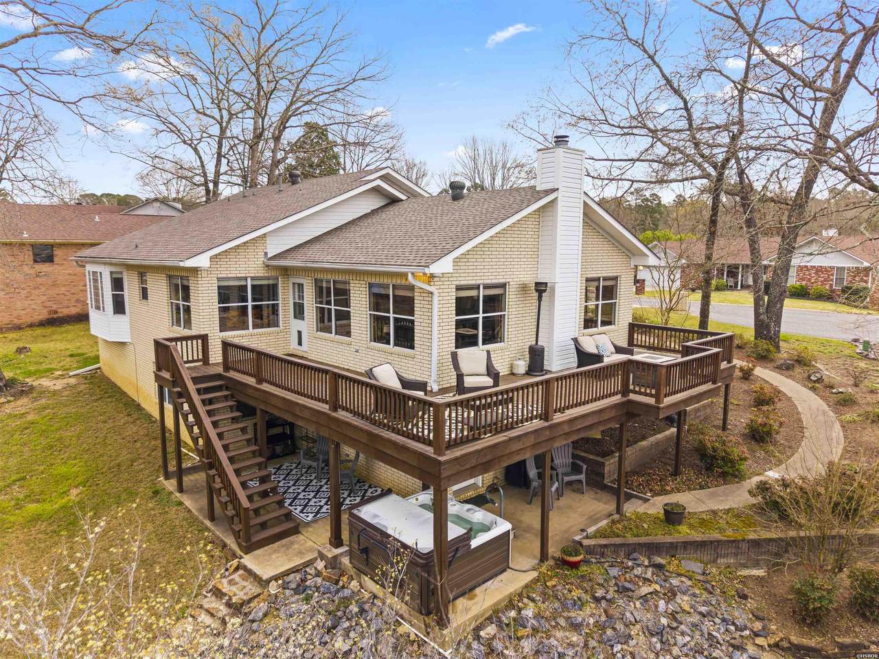 114 Newman - Photo 1
