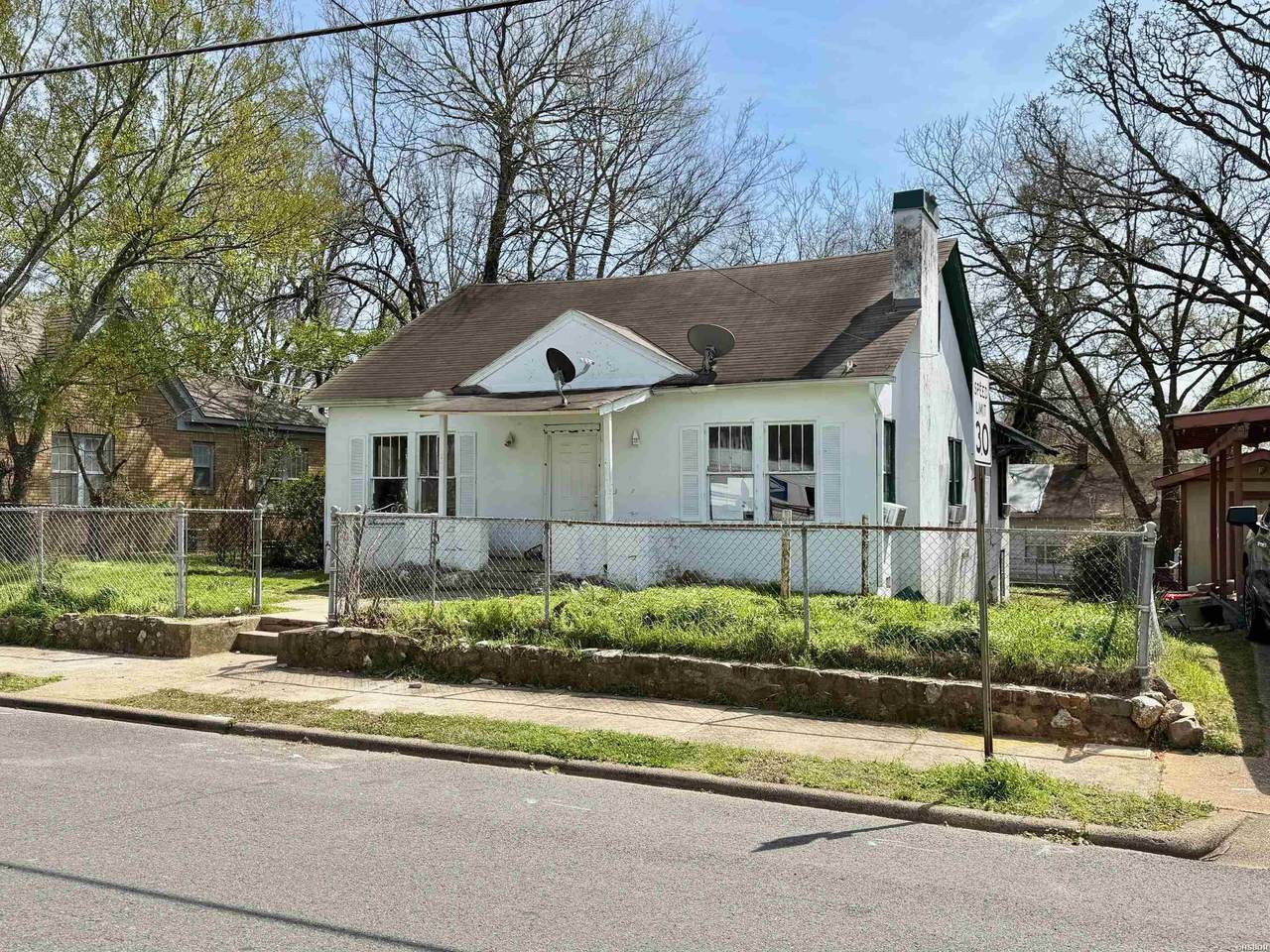251 Garland Avenue - Photo 1