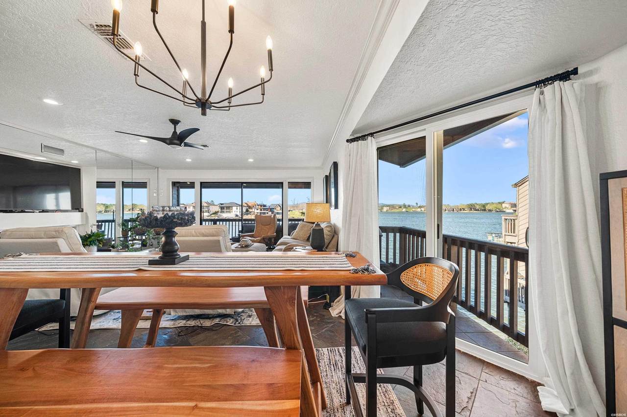 200 Hamilton Oaks - Photo 1