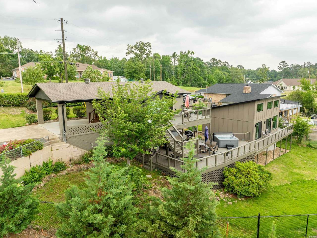 https://bt-photos.global.ssl.fastly.net/hotsprings/1280_boomver_1_154751-2.jpg