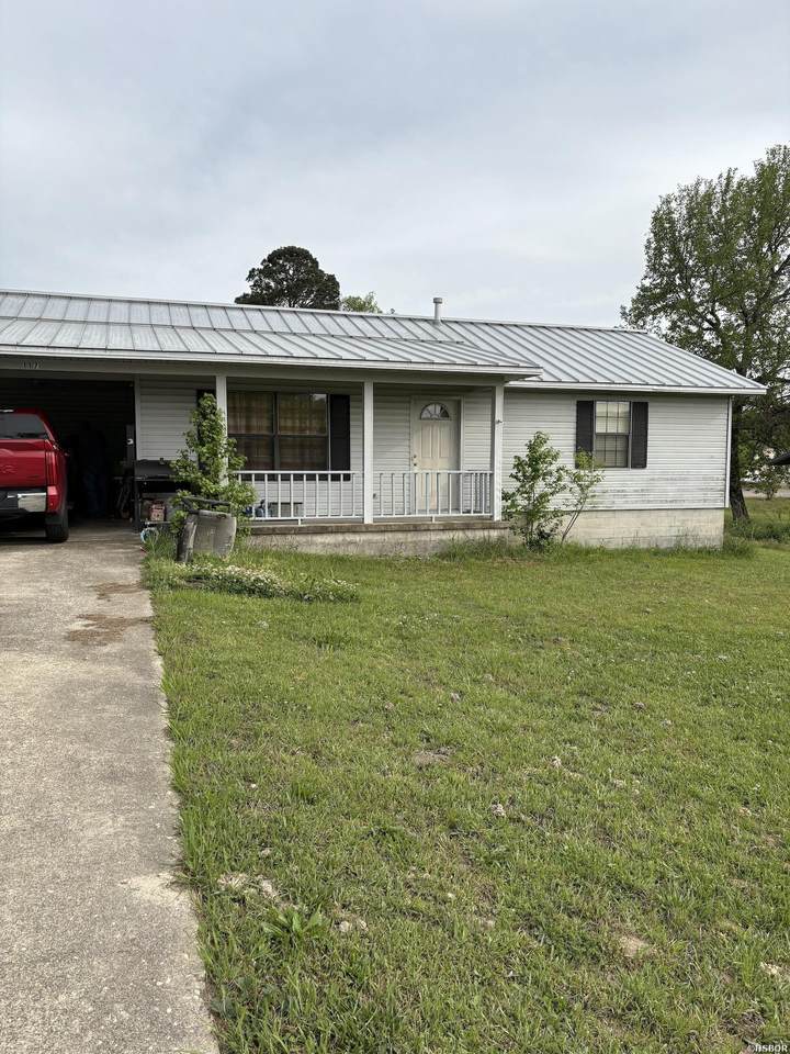 117 Gilmer Avenue - Photo 1