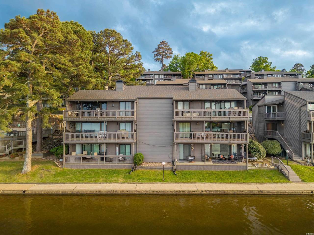 200 Hamilton Oaks - Photo 1