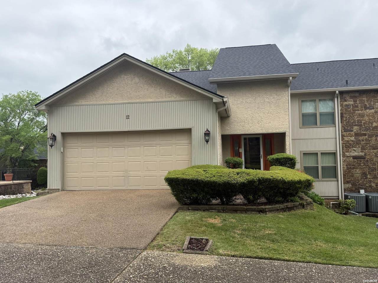 211 Brown Street - Photo 1