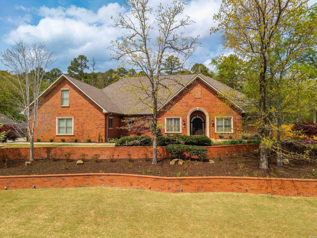 201 Dellmere Drive - Photo 1