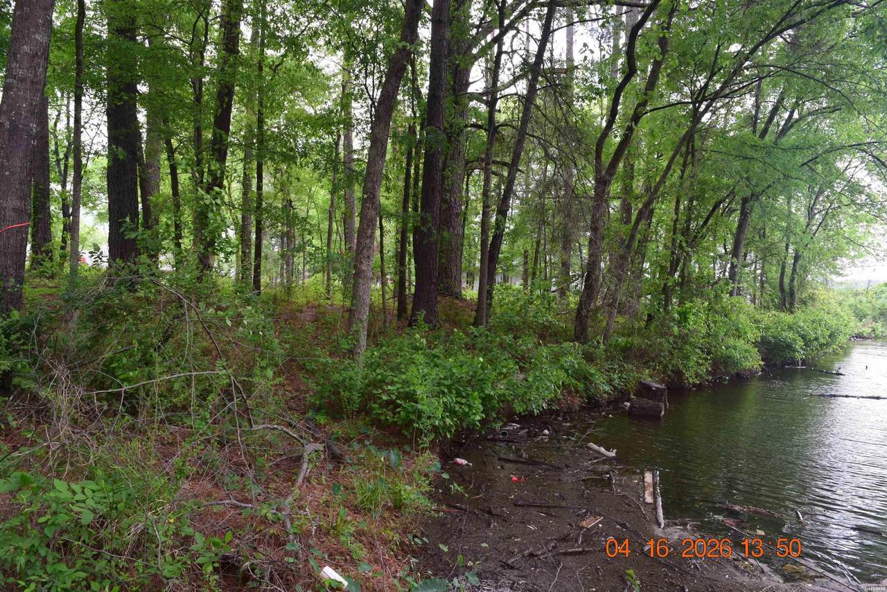 https://bt-photos.global.ssl.fastly.net/hotsprings/1280_boomver_1_155064-2.jpg