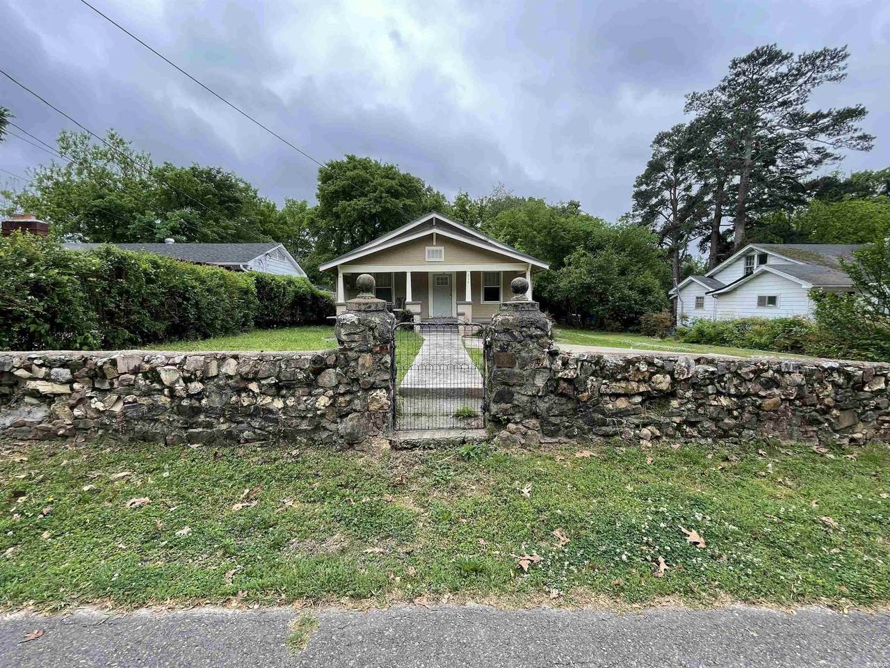 315 Vineyard Street - Photo 1