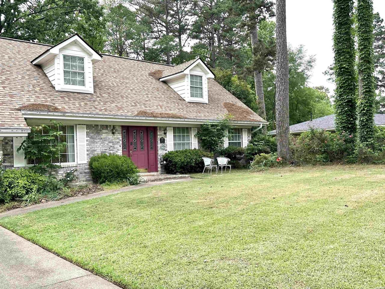 1808 Royal Oaks Drive - Photo 1
