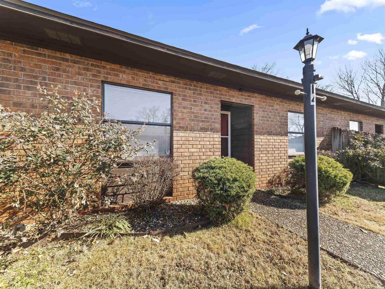 301 Hammond - Photo 1