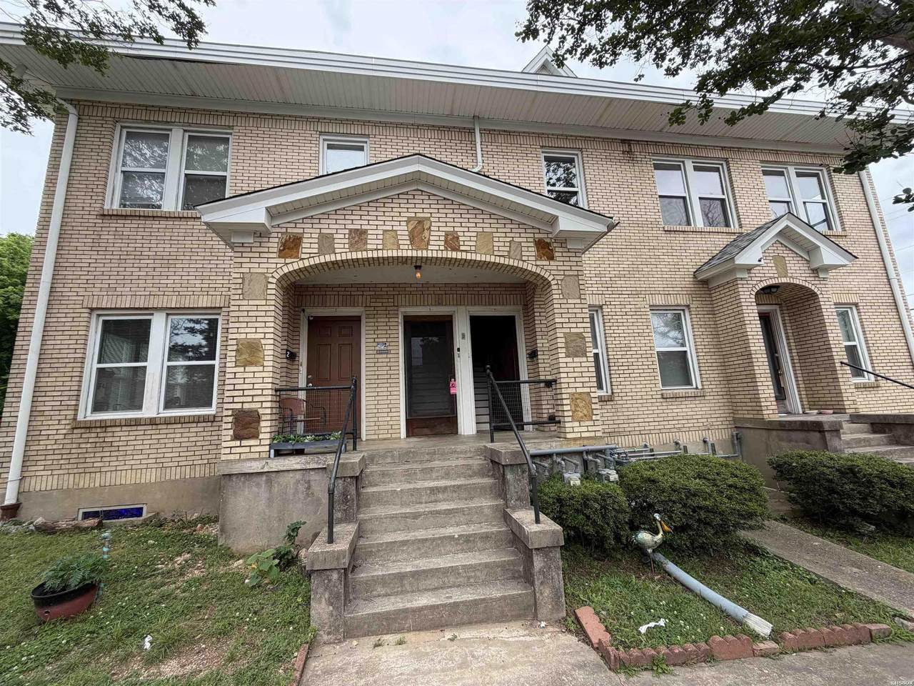 200 Hawthorne Street - Photo 1