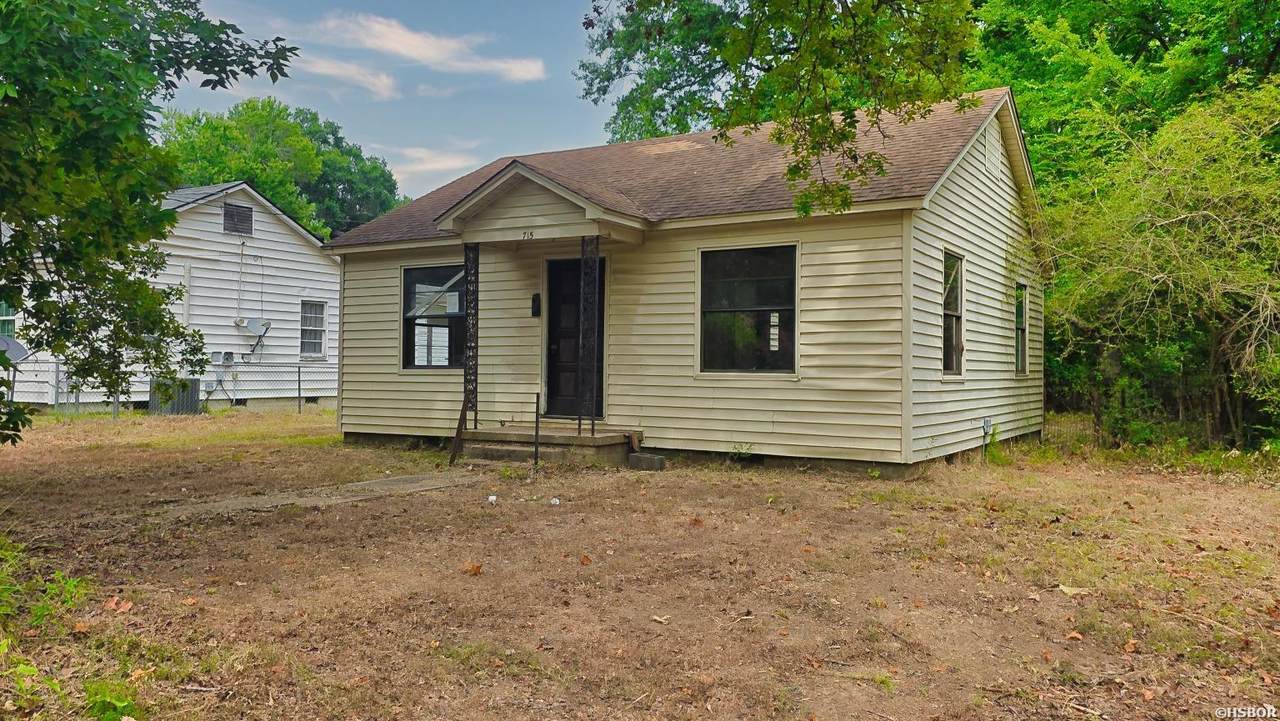 715 Division Street - Photo 1