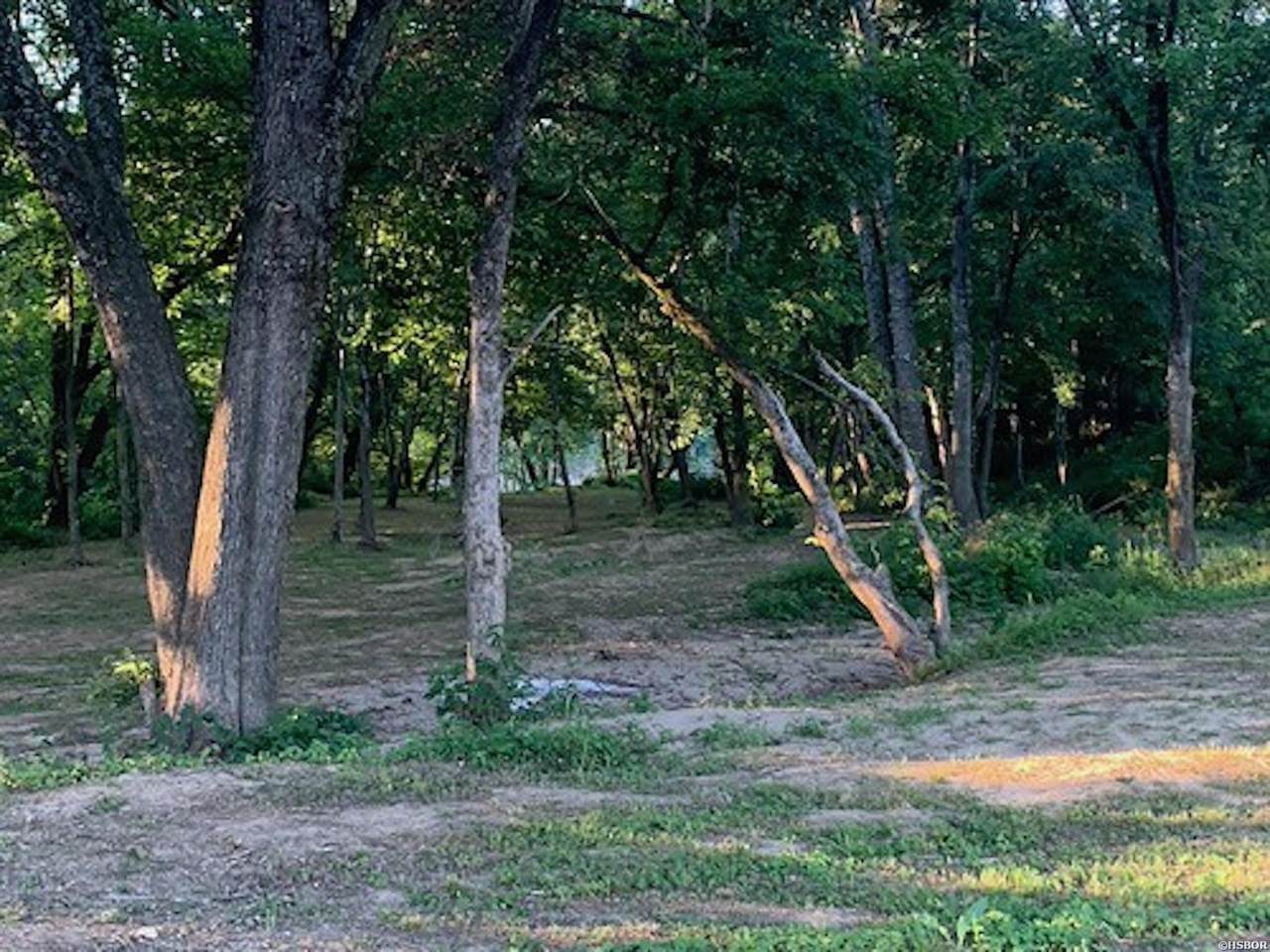 https://bt-photos.global.ssl.fastly.net/hotsprings/1280_boomver_1_153929-2.jpg