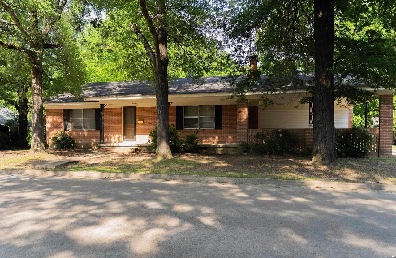 410 15TH Street - Photo 1