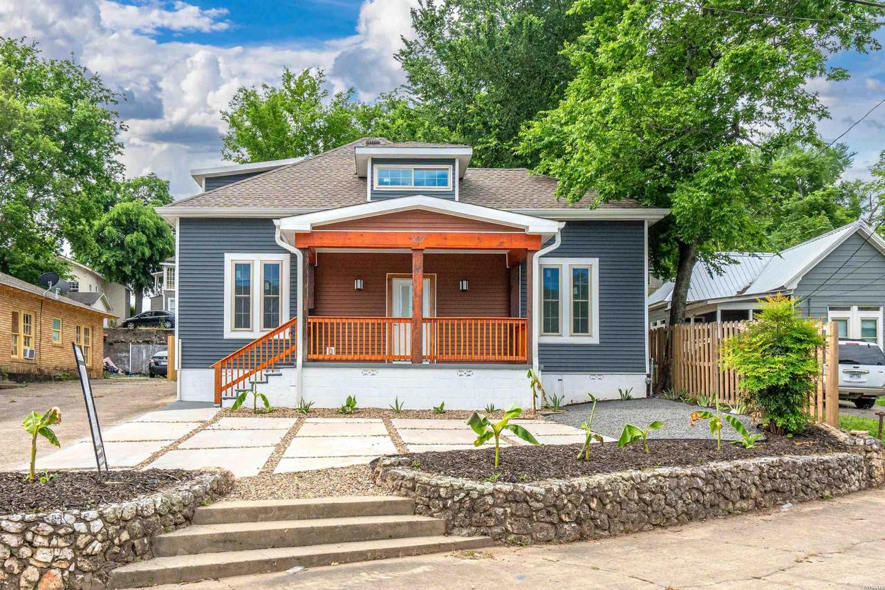 207 Hagen Street - Photo 1