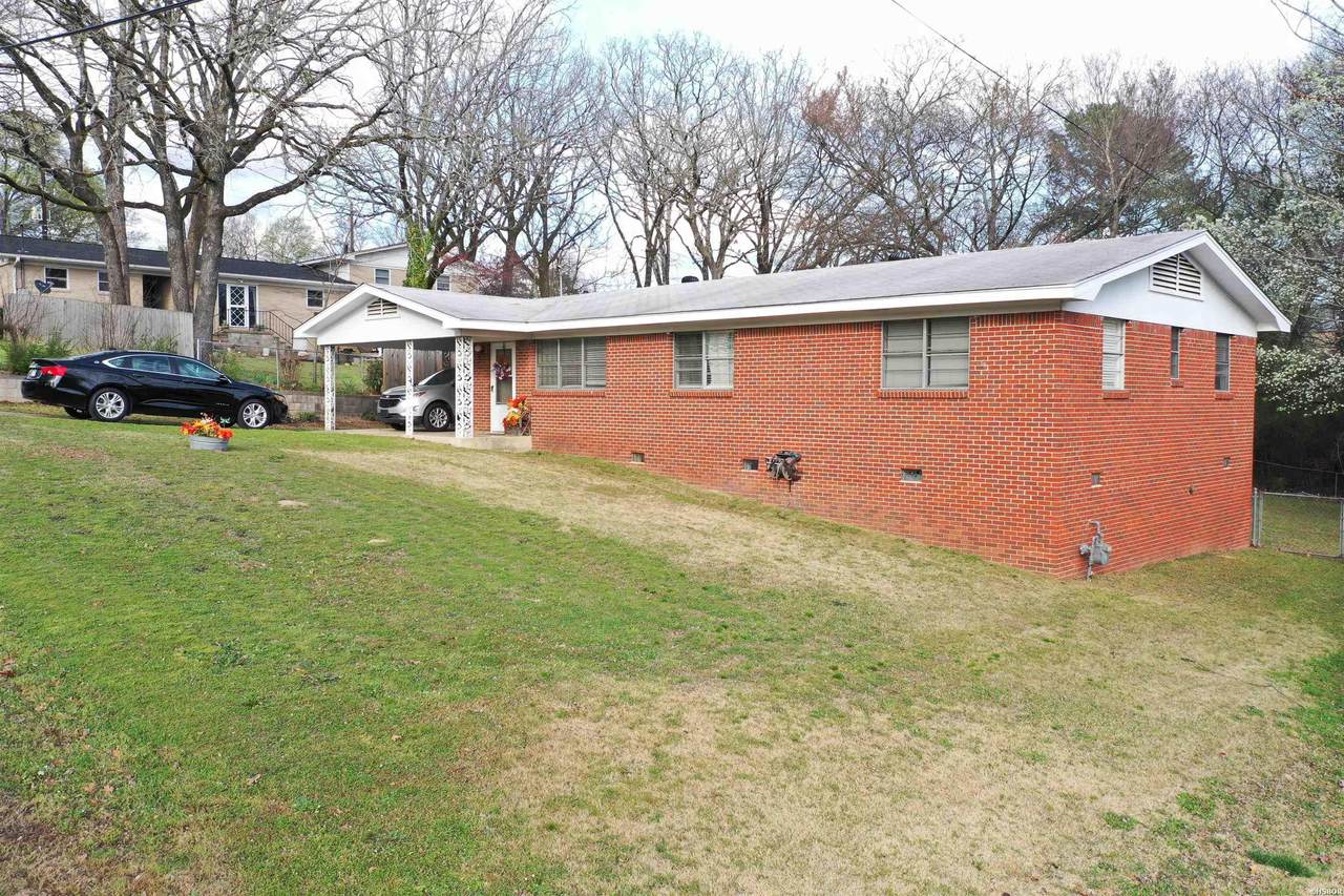 201 Elmhurst Street - Photo 1