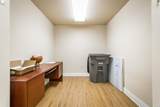 2911 Pine Street - Photo 18
