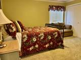 200 Pretti Point - Photo 21