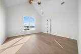 231 Post Point - Photo 17