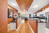207 Wilson Point - Photo 18