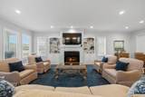 350 Longpoint - Photo 8