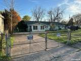 429 Henderson - Photo 2