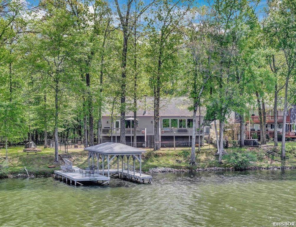 216 Meadowcliff Drive - Photo 1