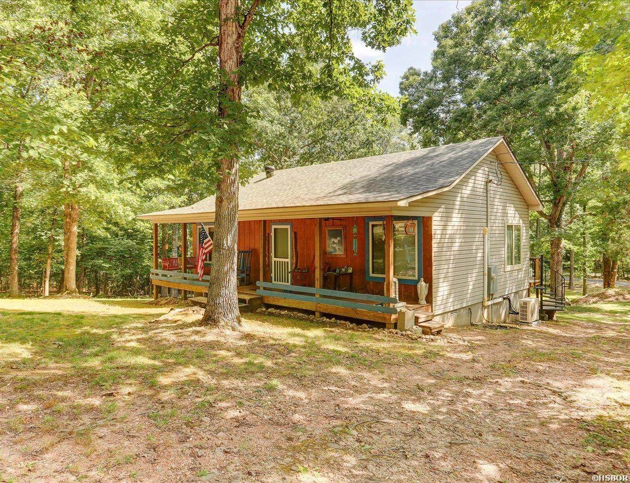 104 Diamond Drive - Photo 1