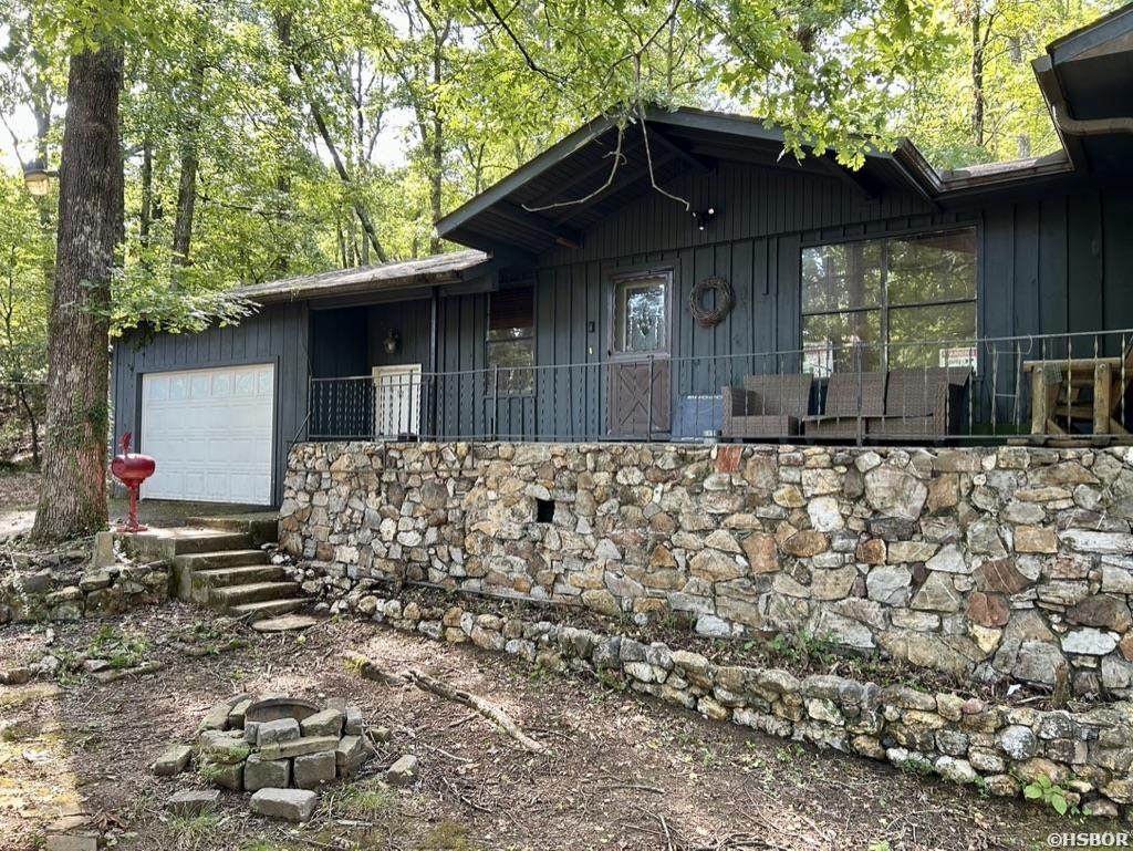 210 Lawrence Lane - Photo 1