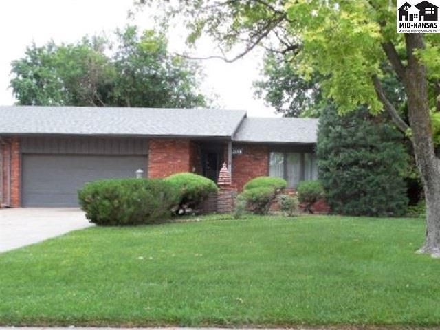 2311 B Dover Dr - Photo 1