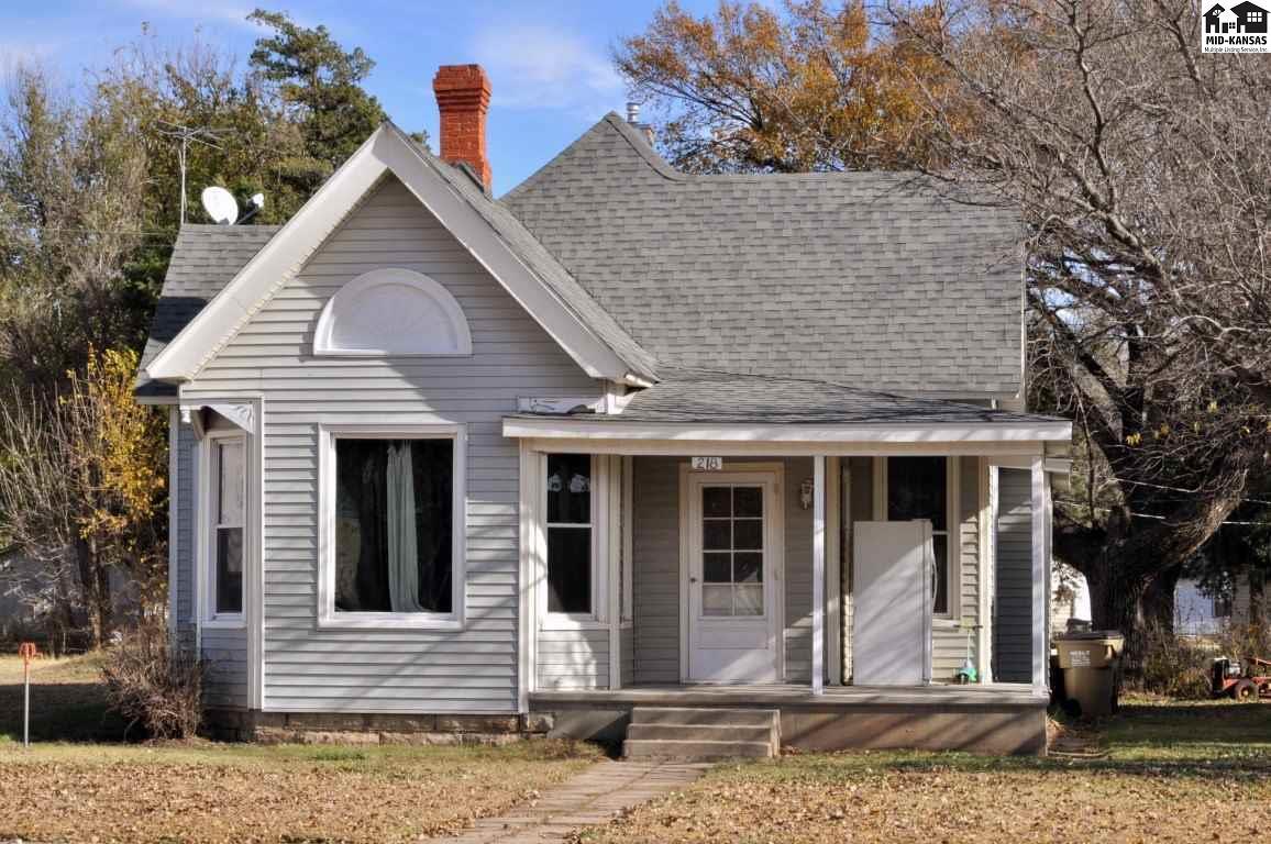 218 Kansas St - Photo 1