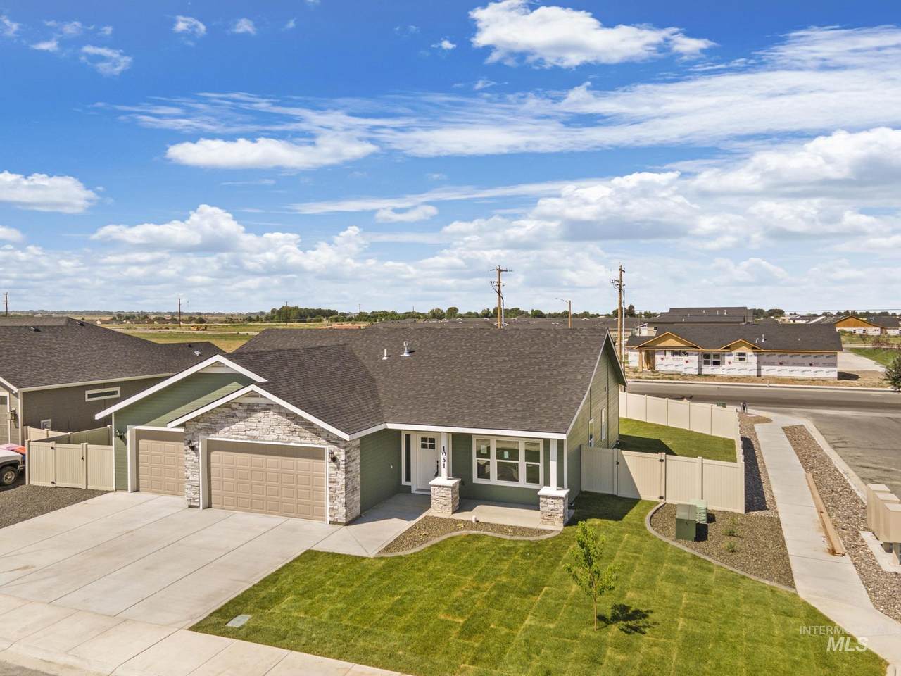1051 Kenbrook Loop - Photo 1